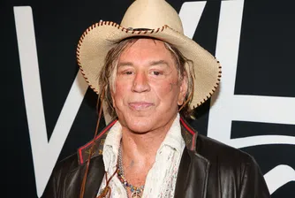 „Не бих поискал и пет цента“: Мики Рурк отказва даренията от фенове, след като беше изгонен от дома си