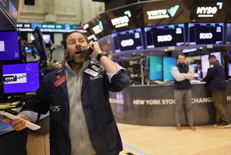 За първи път в историята Dow Jones стигна 50 000 пункта. Какво означава това за предстоящите рискове и волатилност?