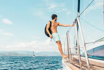 Ваканцията с яхта е мечта. Реалността: тясно, некомфортно и много скъпо