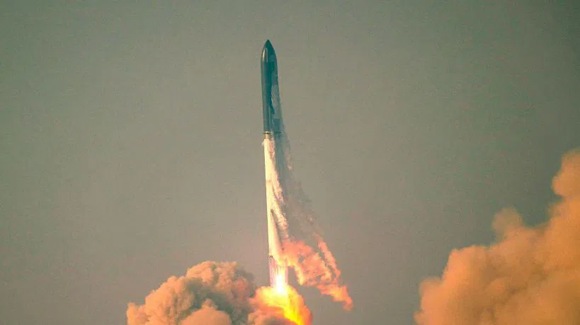 Starship на SpaceX се взриви, Intuitive Machines отново кацна на Луната