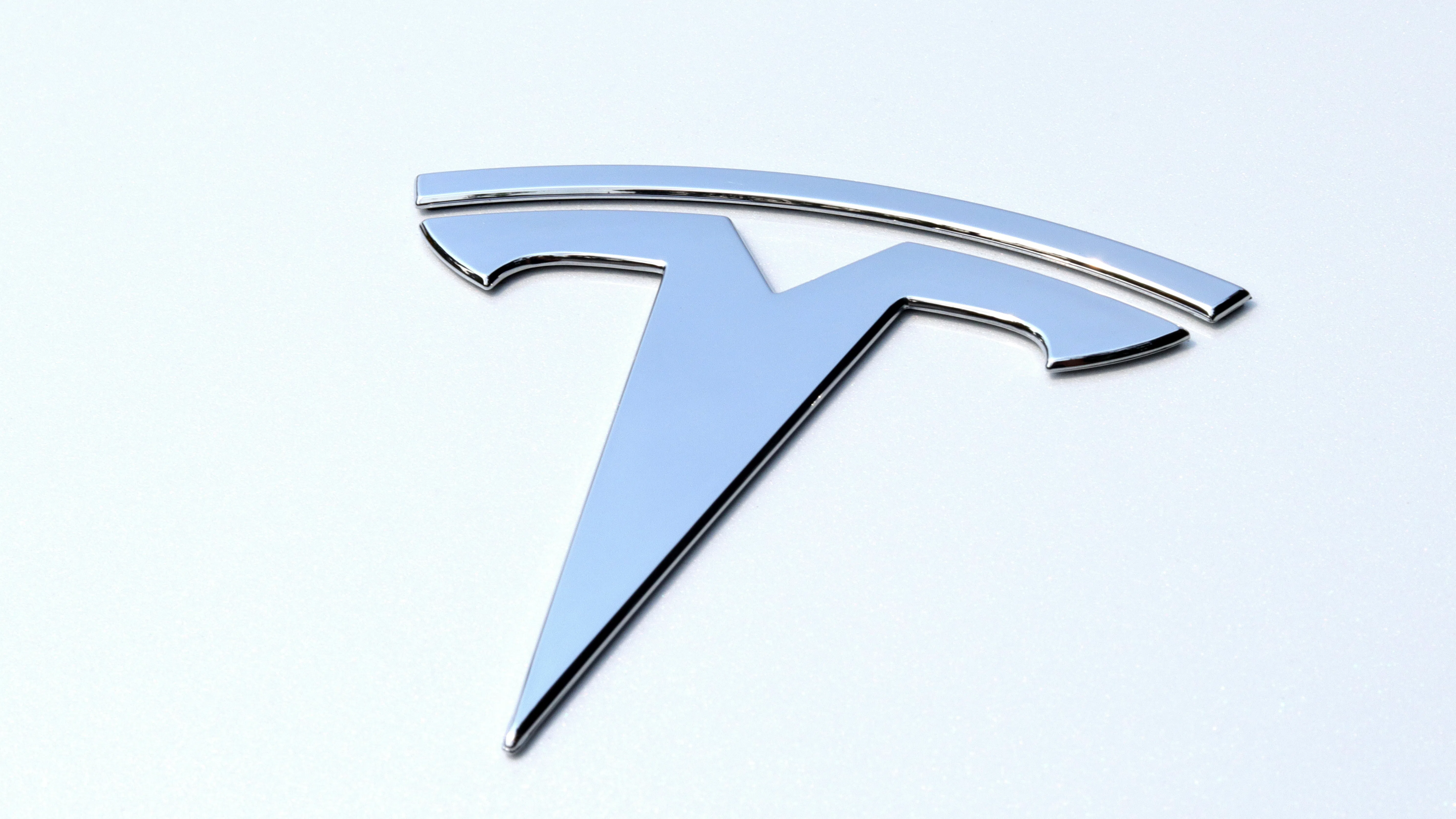 Tesla планира да представи „роботакси“ на 8 август