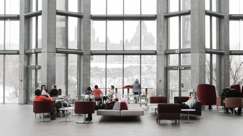 Не стая с бюро, а пространство за споделяне: Офис трансформацията е в ключов момент