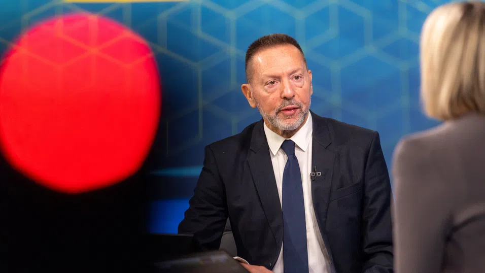 Стурнарас, ЕЦБ: Растежът в еврозоната е в огромен риск от „шоков удар“