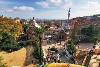 Гневът на Испания срещу туристите се разпалва преди Великденските празници