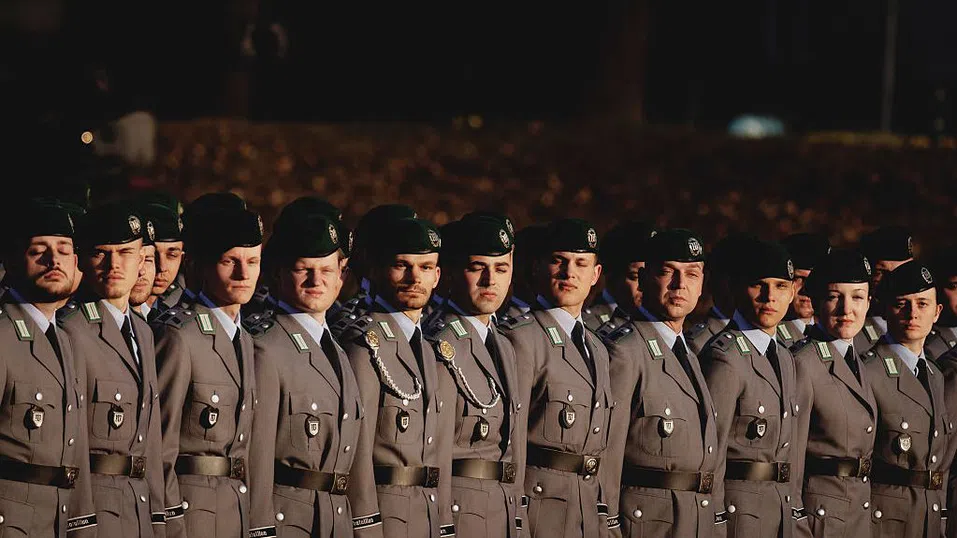 Мирът като изключение: Как Берлин тихомълком затегна контрола върху мобилизационния си ресурс