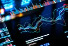 ООН: Световните инвестиции нарастват до 1,6 трилиона долара през 2025 г., но напредъкът остава неравномерен