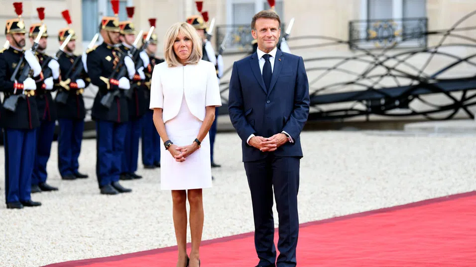 Бриджит Макрон не е мъж – но дори да победи в съда, онлайн конспирациите едва ли ще спрат