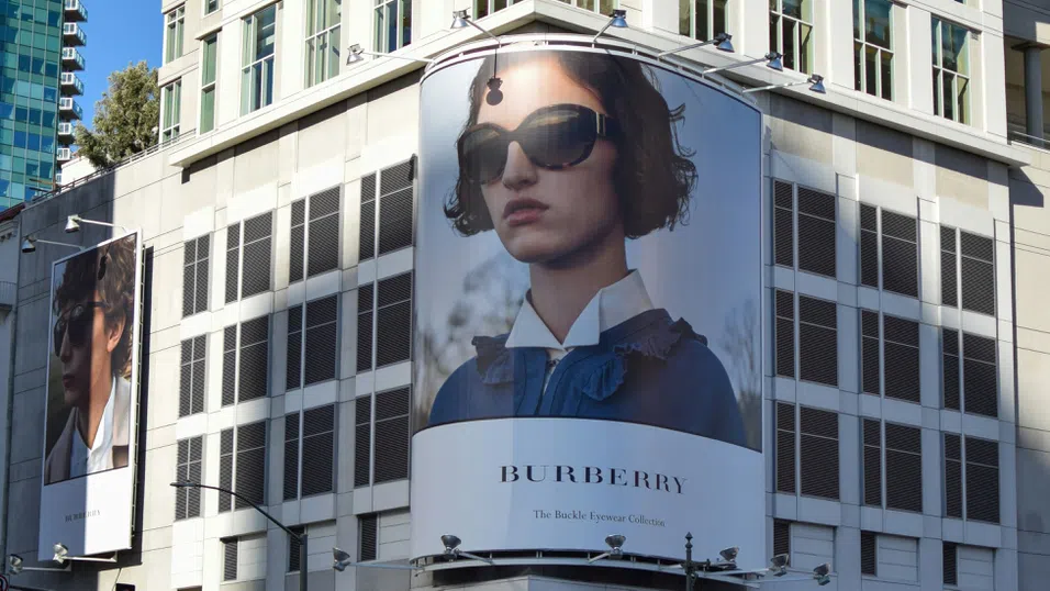 Луксозно пренареждане: Moncler иска Burberry, Meta с апетит към EssilorLuxottica