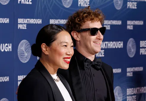 Всички гледат, малцина могат да си я позволят: За кого всъщност се създава модата днес?