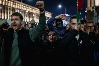 TikTok срещу политическата слепота: Алгоритъмът, който изведе 100 000 българи на площада