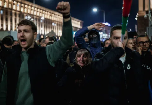 TikTok срещу политическата слепота: Алгоритъмът, който изведе 100 000 българи на площада