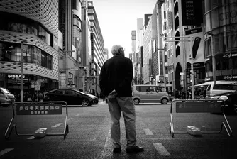 Пенсионираш се и отиваш в затвора. Провалът на японската социална система