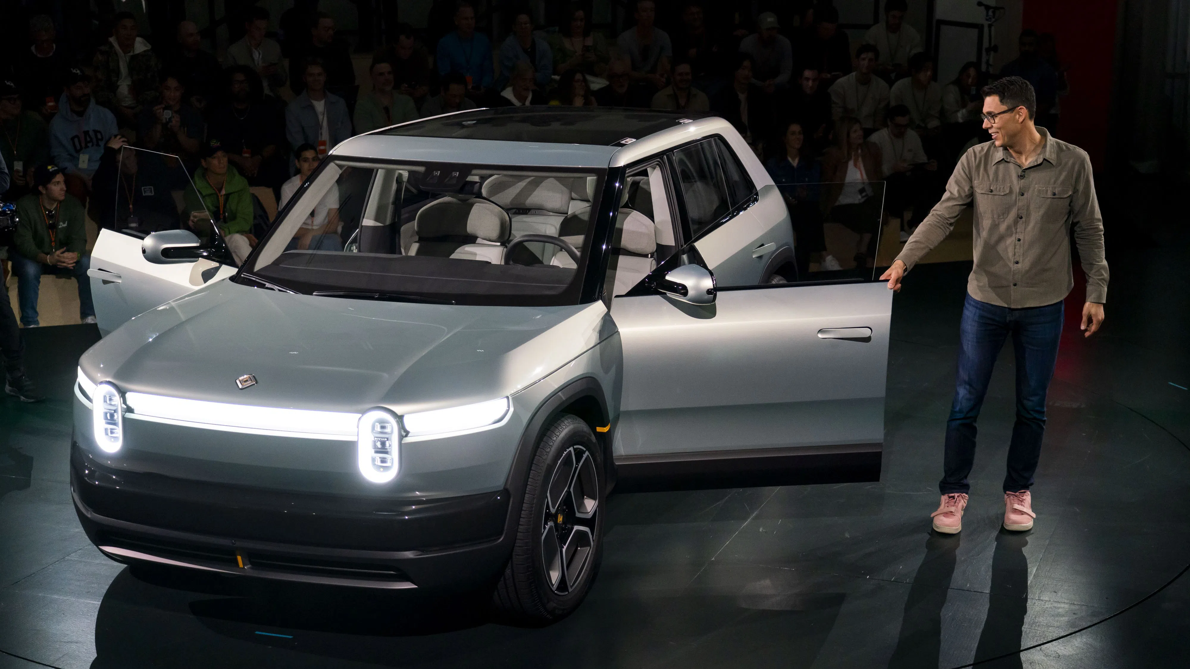 Rivian oбяви две автономни системи за управление на електромобили