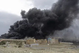 Ирански удари срещу държави от Залива продължават, Техеран съобщава за избор на нов лидер