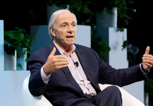 Рей Далио: Битката за контрол над Ормузкия проток ще бъде „най-тежката фаза“ от конфликта с Иран