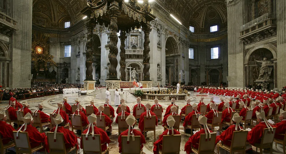 Божествена мистерия или „нещо като кино“: Как се избира папа?