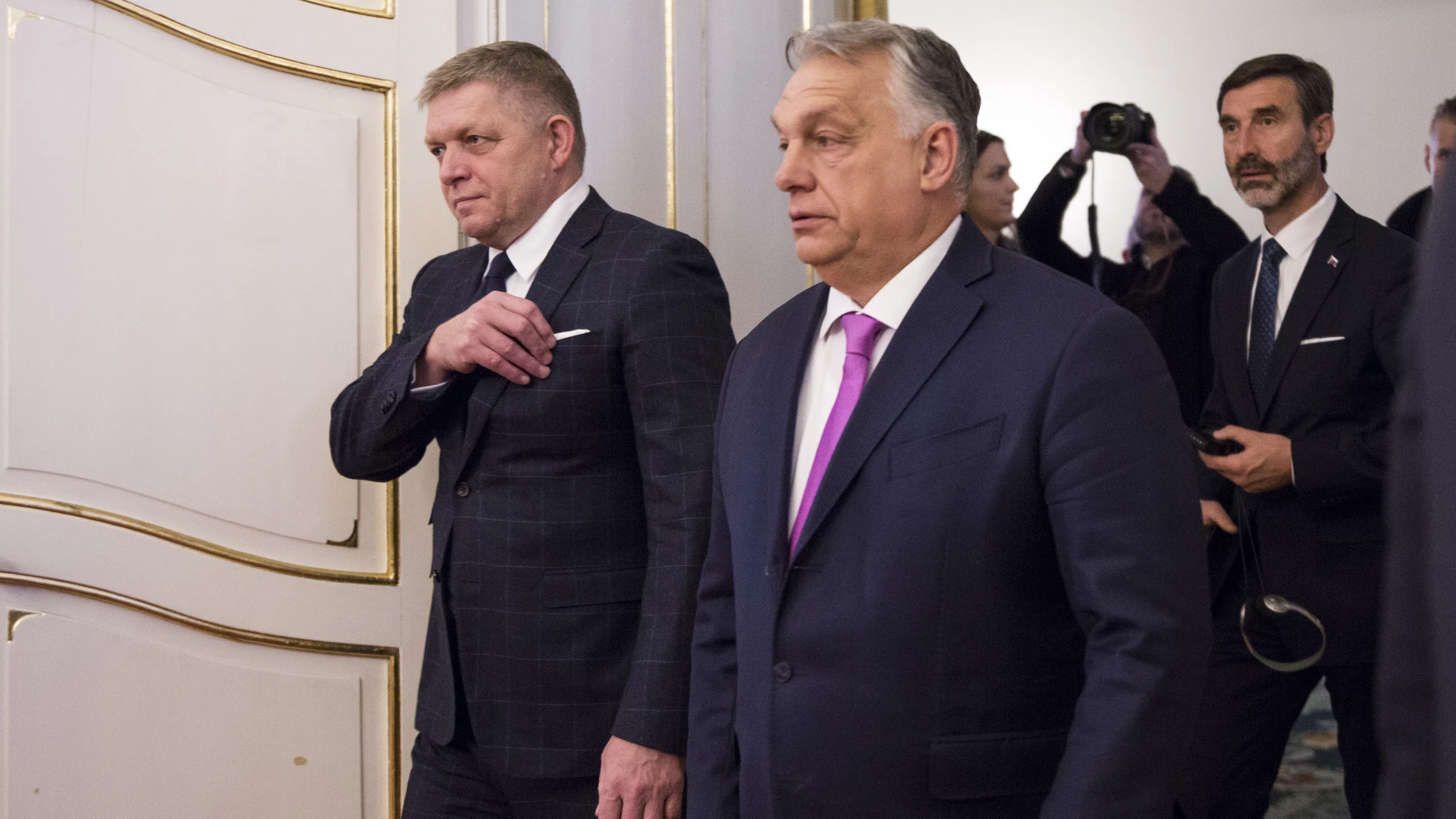 Орбан готви реконструирана „Вишеградска тройка“ – твърд блок срещу Киев в ЕС
