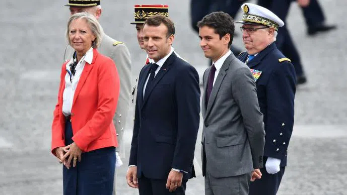 Макрон върна оставката - Габриел Атал остава премиер на Франция (засега)