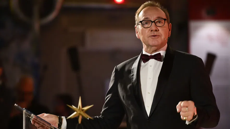 Кевин Спейси жъне награди в Европа. Холивуд не е доволен