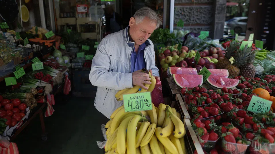 Еврореалност: Започва двойното обозначаване на цените у нас - в лева и в евро