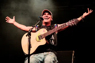 Ману Чао и Алфа: Колаборацията на музикалната легенда с Gen Z звезда, която завладя Италия