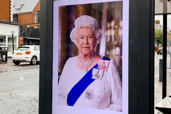 Местните власти на Острова имат различно мнение дали трябва да бъдат изложени или да се съхраняват на склад