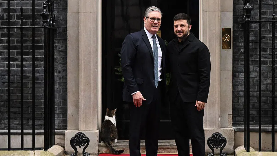 Зеленски се среща с Макрон, Стармър и Мерц в Лондон за решителни разговори за Украйна