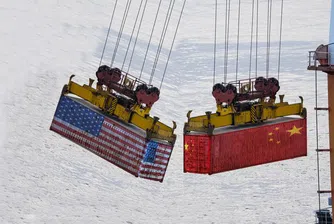 Общият китайски износ расте, но към САЩ продължава да пада двуцифрено въпреки търговското примирие