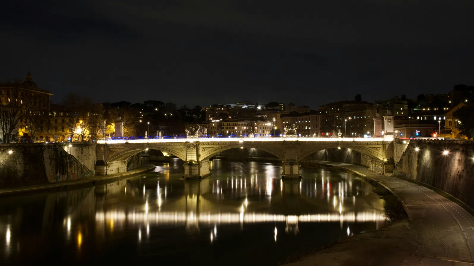 Когато чуете ноктуризъм – терминът за пътешествия с нощни атракции