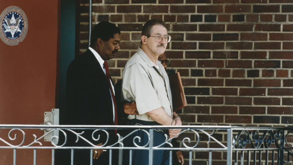 Трябваха ми пари: Американският разузнавач, който издаде на КГБ почти всички двойни агенти