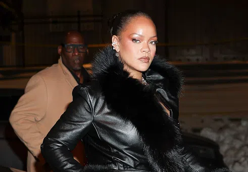 Памперс висша мода: Dior създаде първата си пелена за бебето на Риана