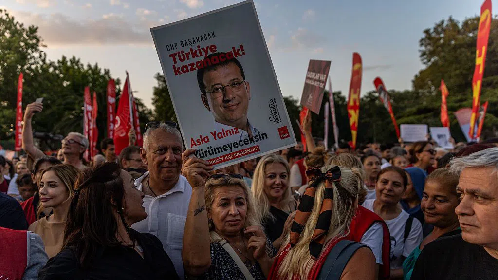 В Истанбул започна мащабният съдебен процес срещу кмета Екрем Имамоглу