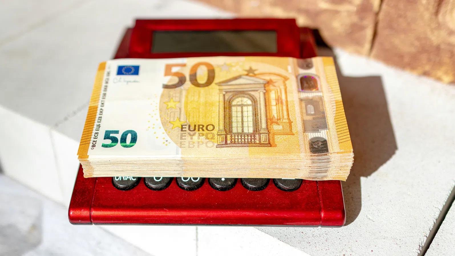 КНСБ настоява за ежегоден ръст на заплатите с 10%