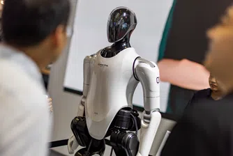 Xiaomi тества хуманоидни роботи на поточната линия в завода си за електромобили