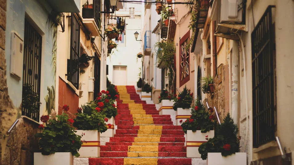 Край на „златните визи“: Испания бори жилищната криза, отказвайки гражданство на богати чужденци