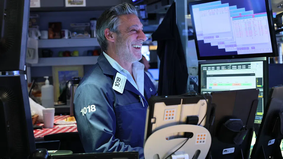 Завръщането на YOLO: Трейдърите потриват ръце за 150 млрд. долара финансова инжекция