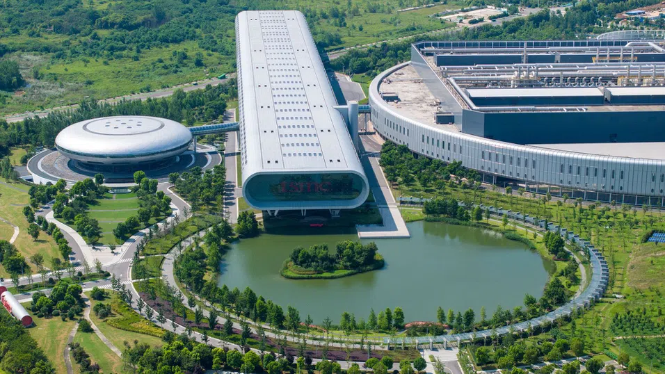 Печалбата на TSMC за Q1 надхвърля очакванията, но търговската политика на Тръмп застрашава растежа