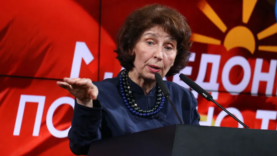 Гордана Силяновска се закле като президент пред парламента в Скопие, нарече страната „Македония“