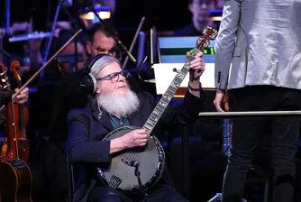 Как Густаво Сантаолайя превръща несъвършенствата и тишината в емоционалното ядро на The Last of Us