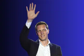 Warner Bros Discovery иска Paramount да вдигне офертата си до 30 долара на акция