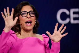 Оставката ѝ идва само ден след като Grok - чатботът на xAI, вграден в X - предизвика скандал заради многократни похвали към Адолф Хитлер и разпространяването на антисемитска риторика