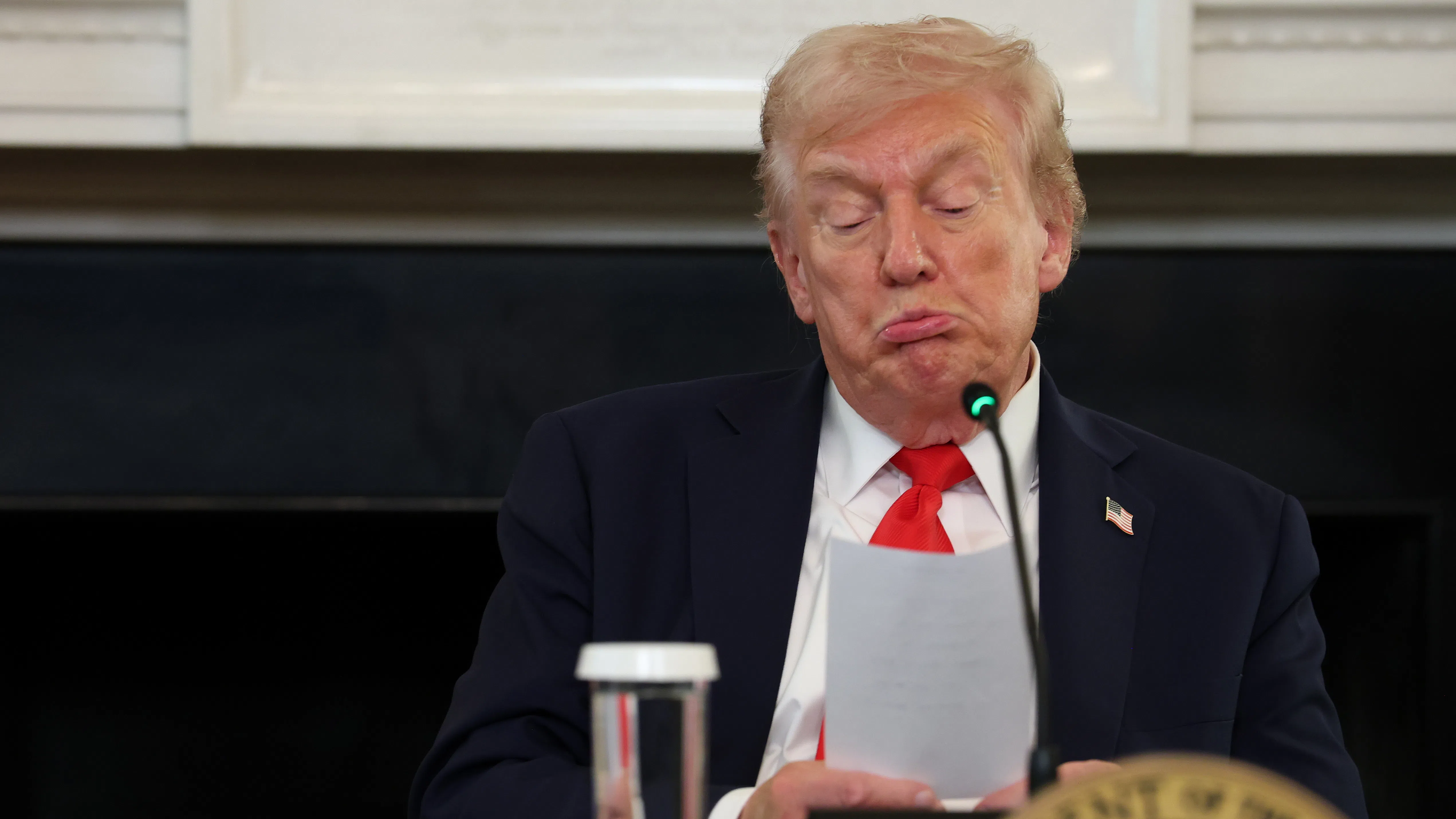 Рязък обрат: Тръмп подкрепя гласуването за разсекретяване на документите за Епстийн