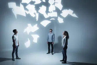 Младите хора и „студеният“ пазар на труда: Защо проблемът не е AI?