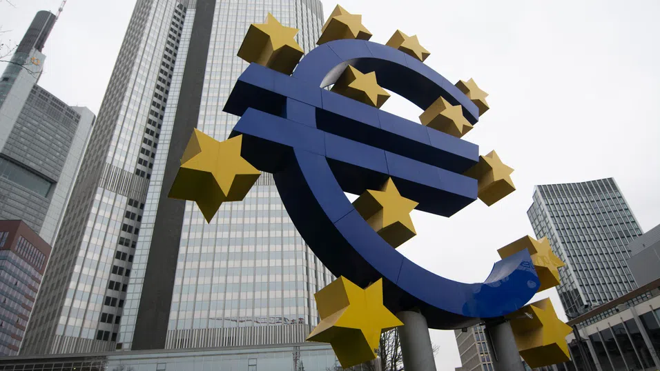 Инвеститорите залагат, че Фед и ЕЦБ се движат в противоположни посоки по отношение на лихвените проценти