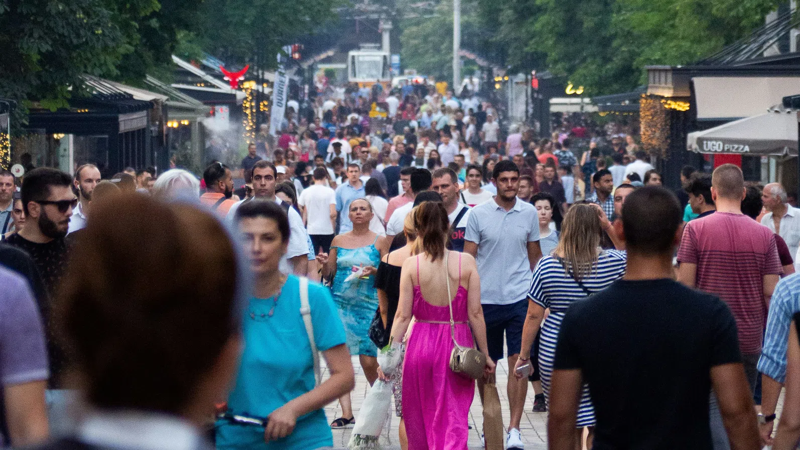 Средният осигурителен доход за октомври е 1879 58 лева съобщиха