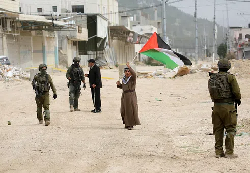 Израел разширява контрола си върху Западния бряг