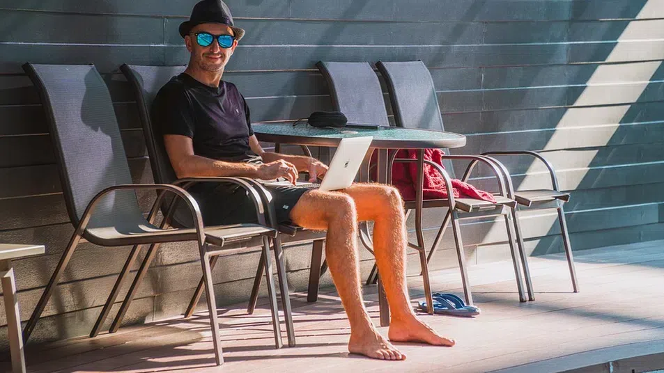 Хибридният модел на работа – все по-популярен от хоум офиса