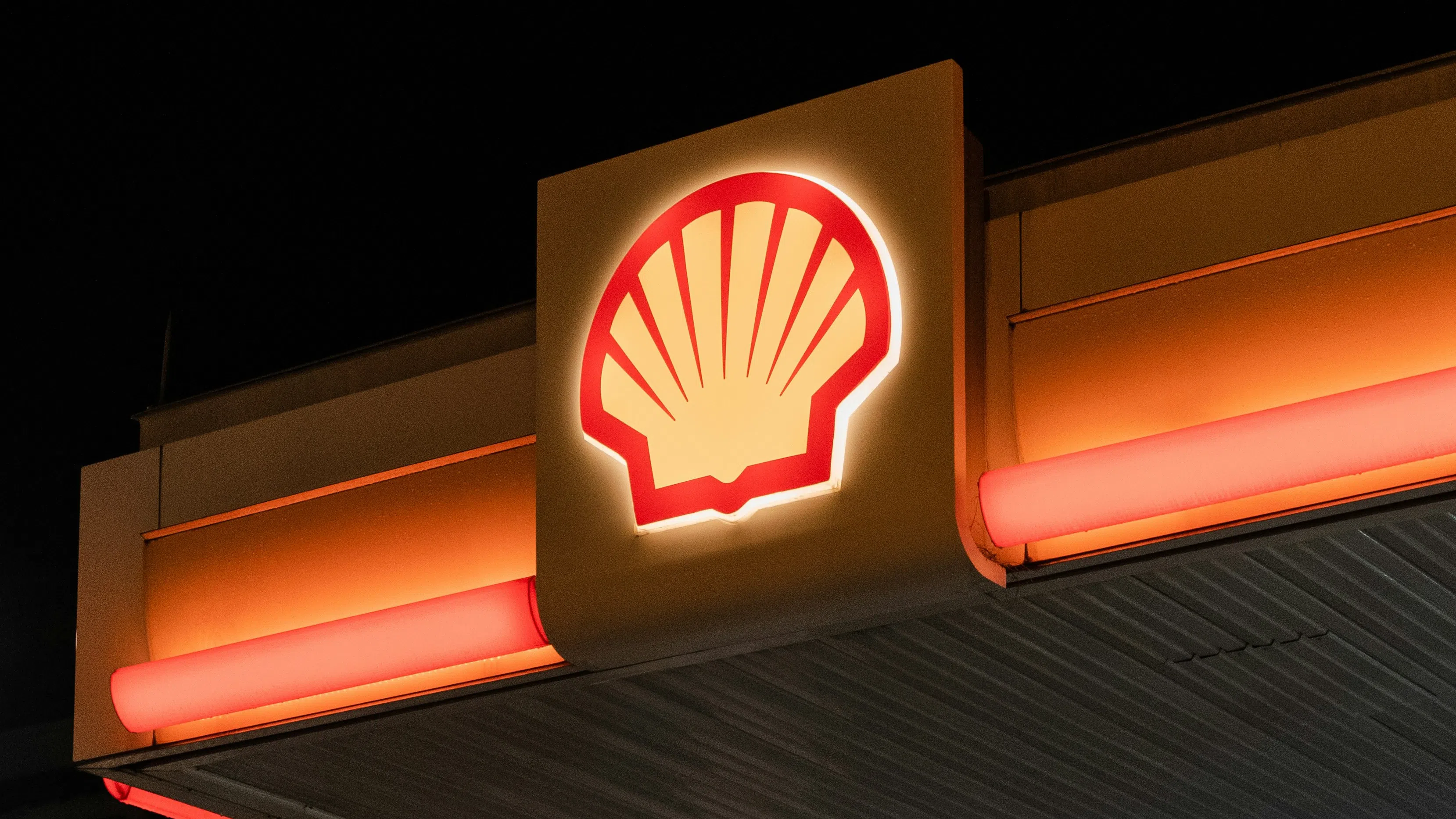 Лондон на ръба: Shell всява смут в Европа, планирайки листване в Ню Йорк