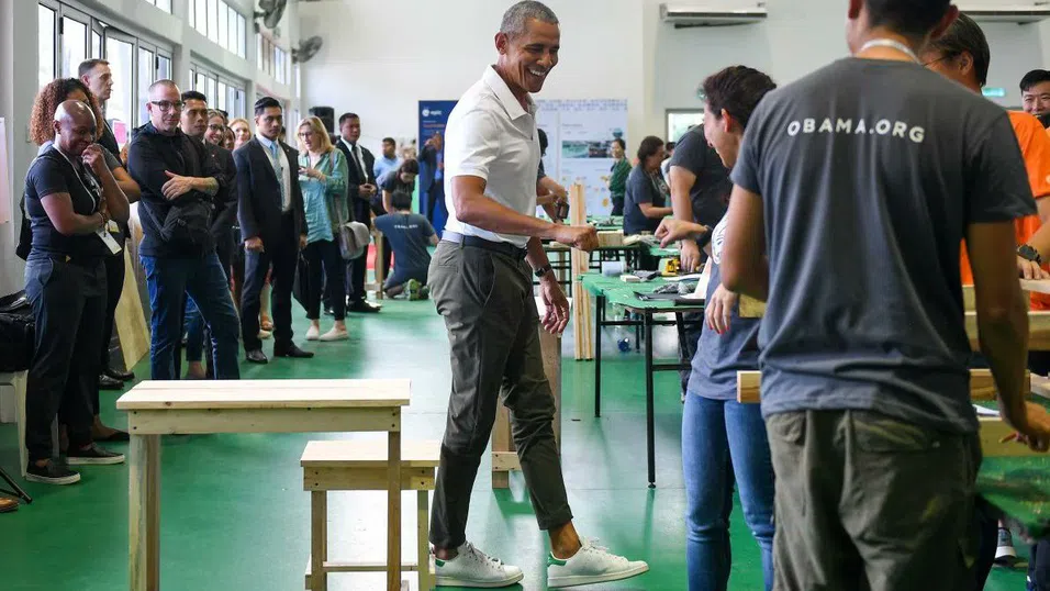 Обама може, а Риши Сунак – не. Трябва ли политиците да носят кецове