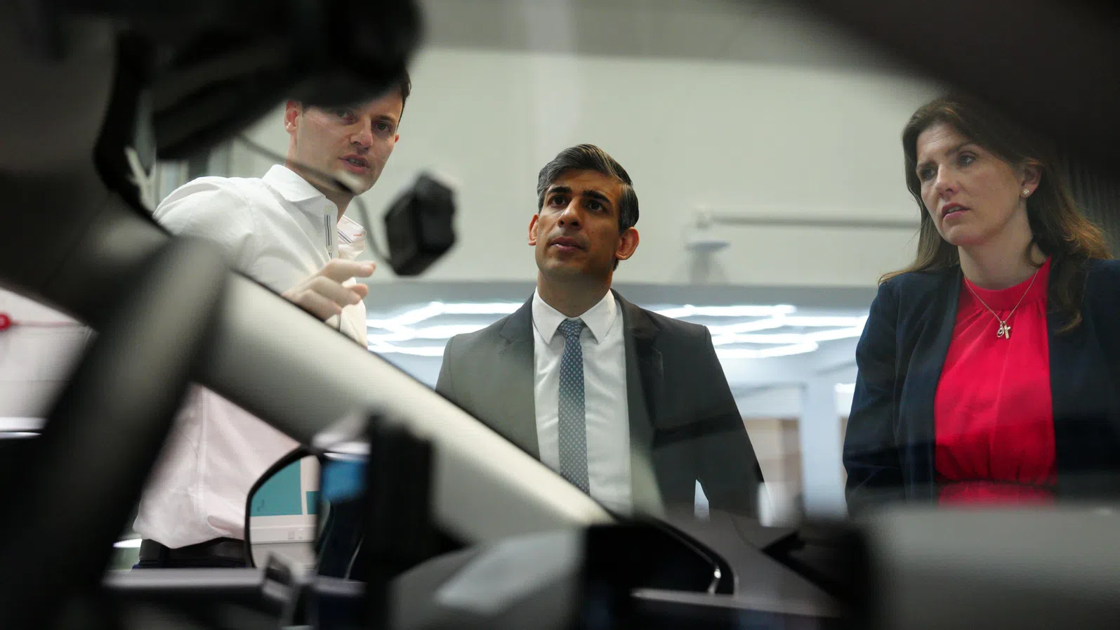 AMD, Qualcomm и Arm залагат на Wayve в надпреварата при автономните автомобили